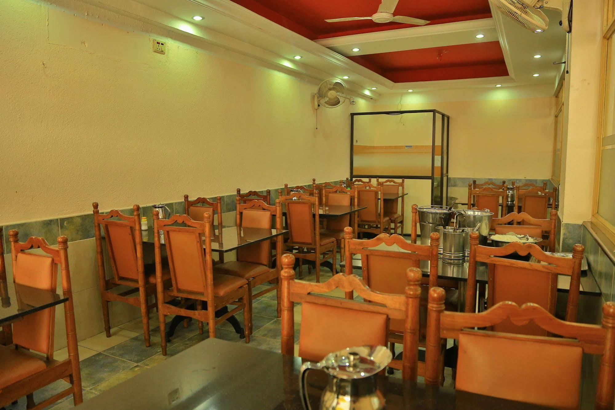 Hotel Srinivas Kochi Eksteriør bilde