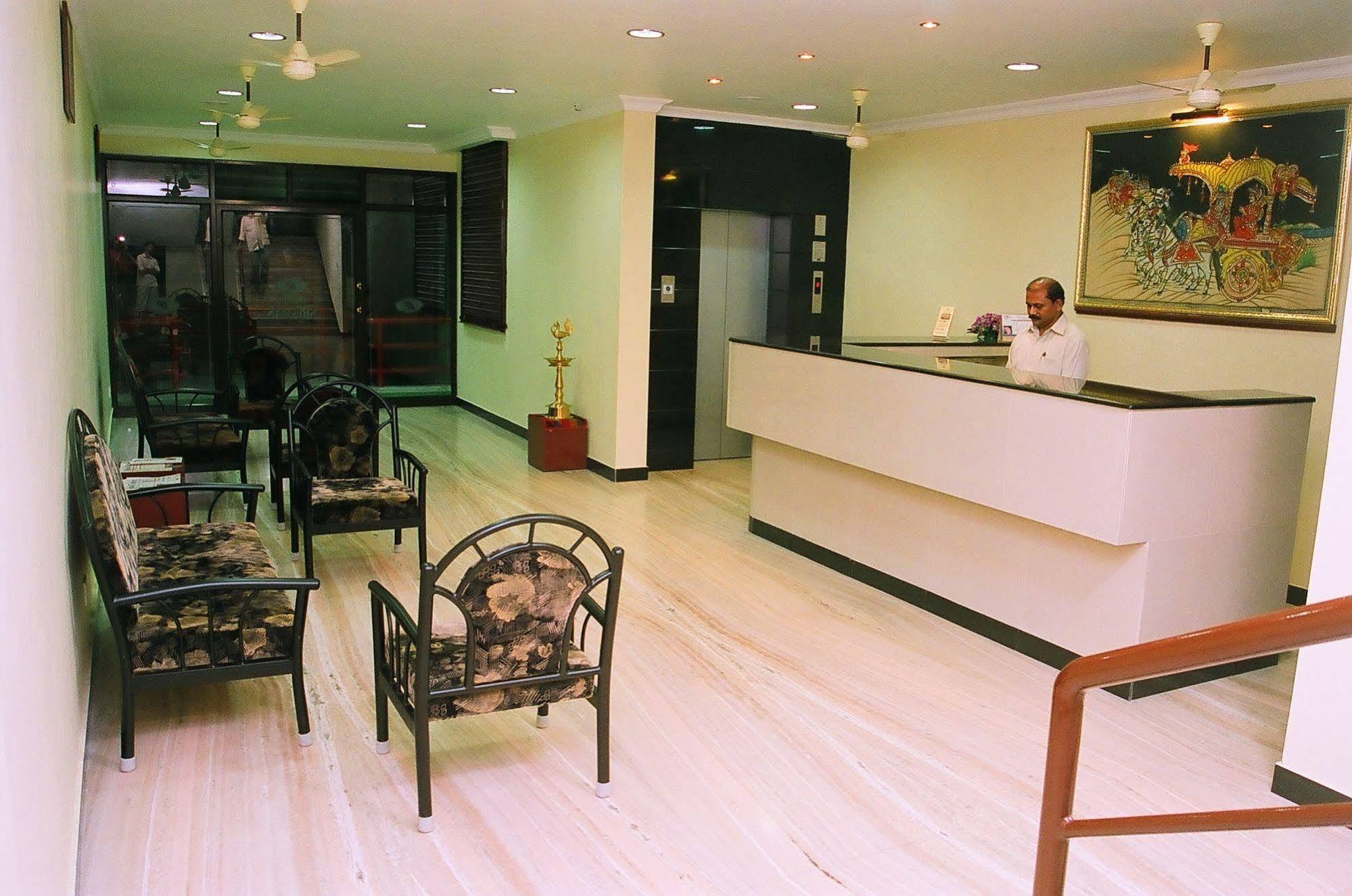 Hotel Srinivas Kochi Eksteriør bilde