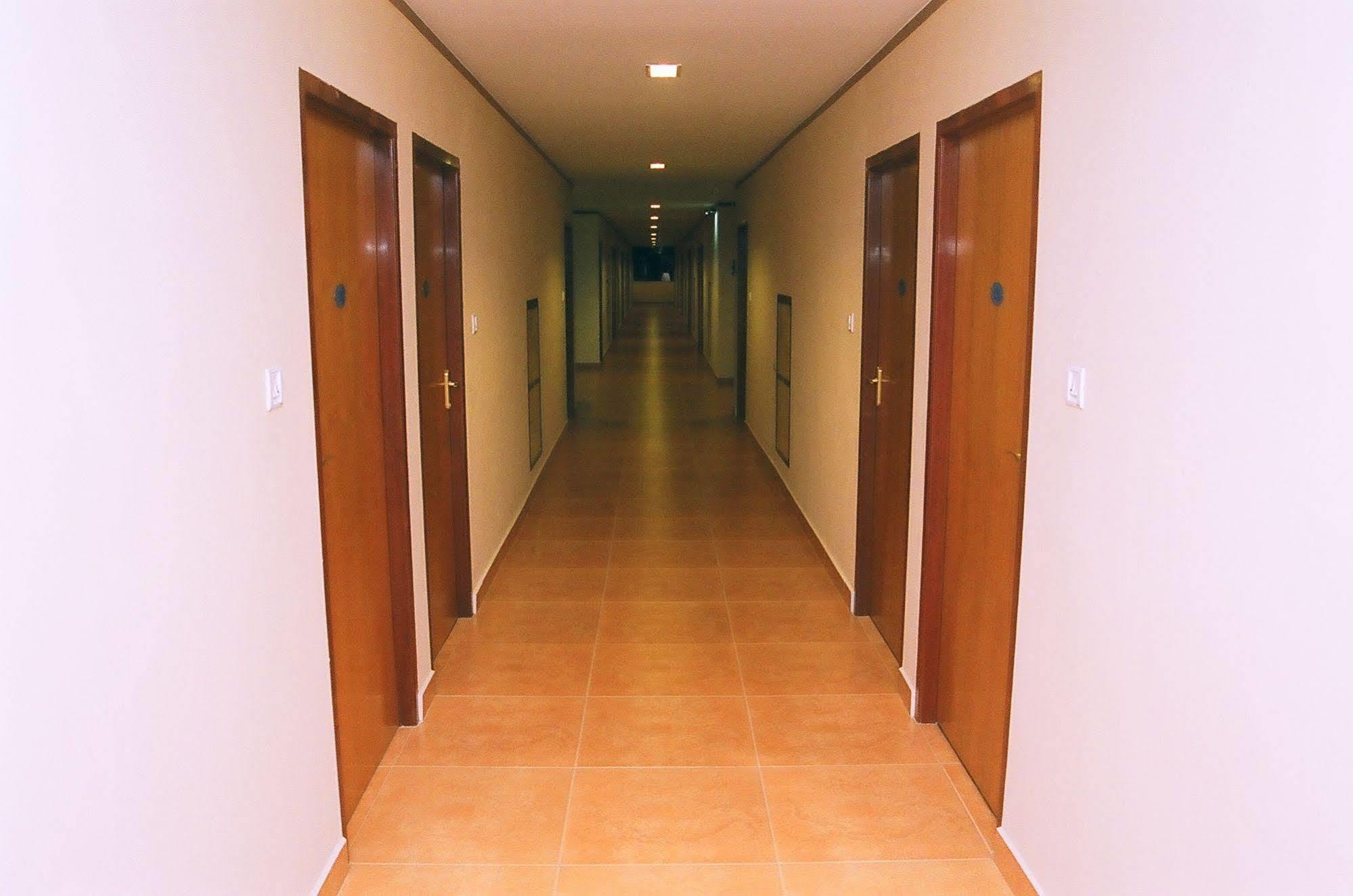 Hotel Srinivas Kochi Eksteriør bilde