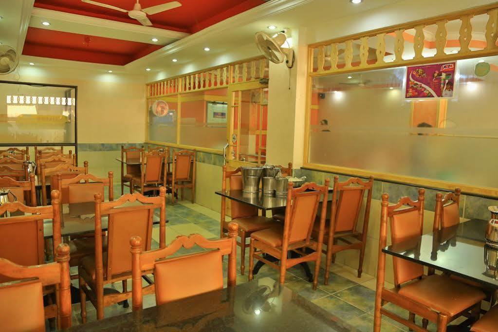 Hotel Srinivas Kochi Eksteriør bilde